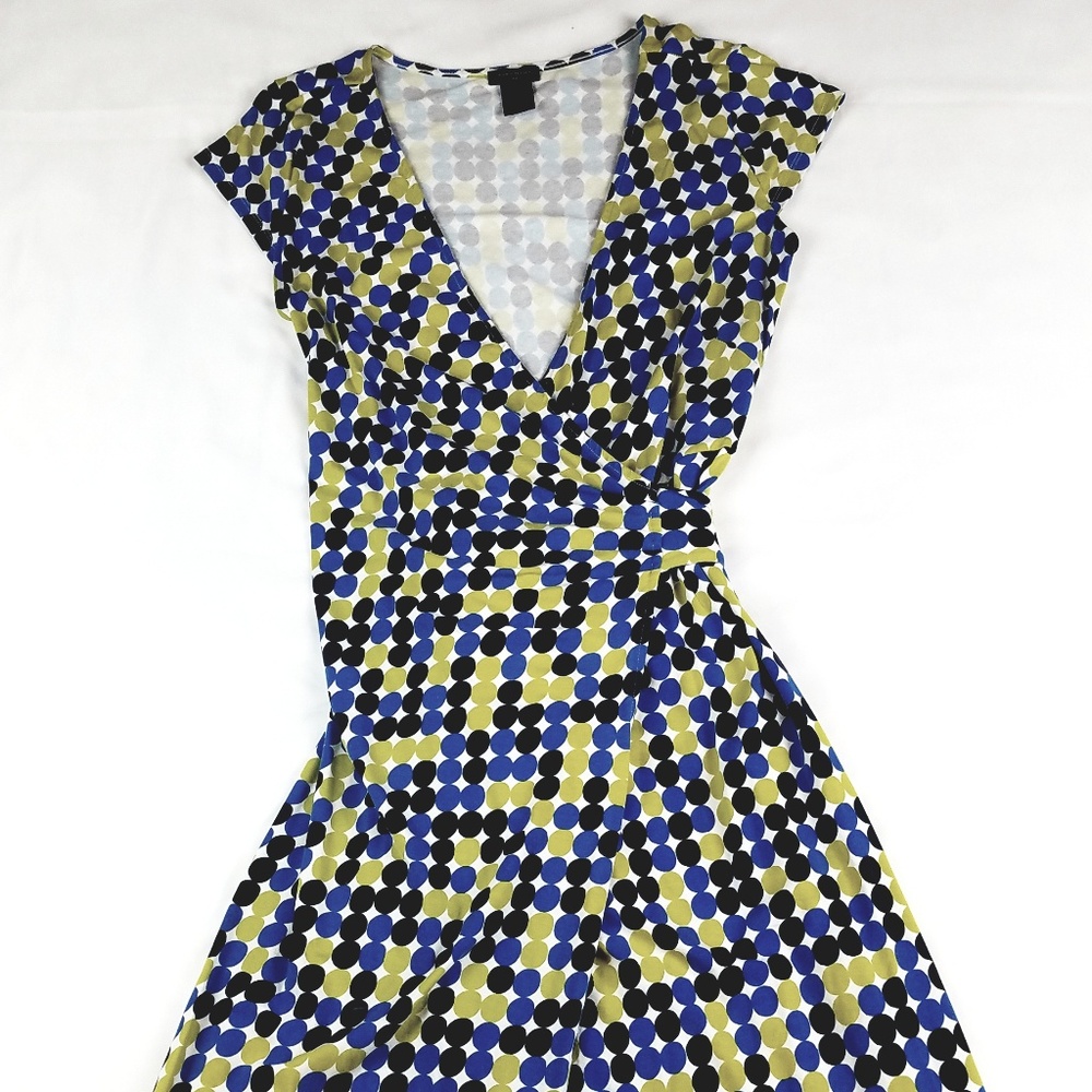 Ann Taylor sleeveless V-Neck dress